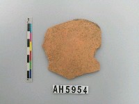 藏品(紅色夾砂素面陶片)的圖片